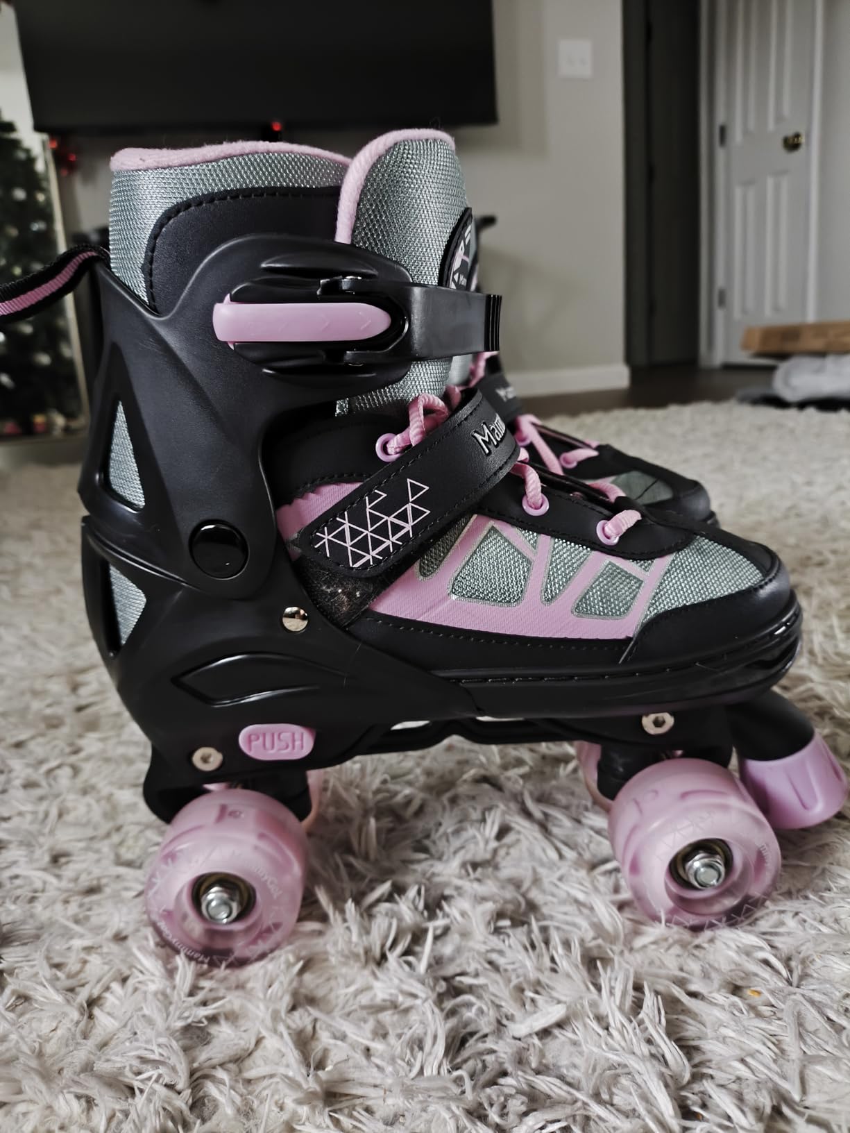 MammyGol Roller Skates for Kids Boys Girls, Adjustable Quad Skates with Light Up Wheels for Toddler Little Kids Ages 6-12 customer photo 2