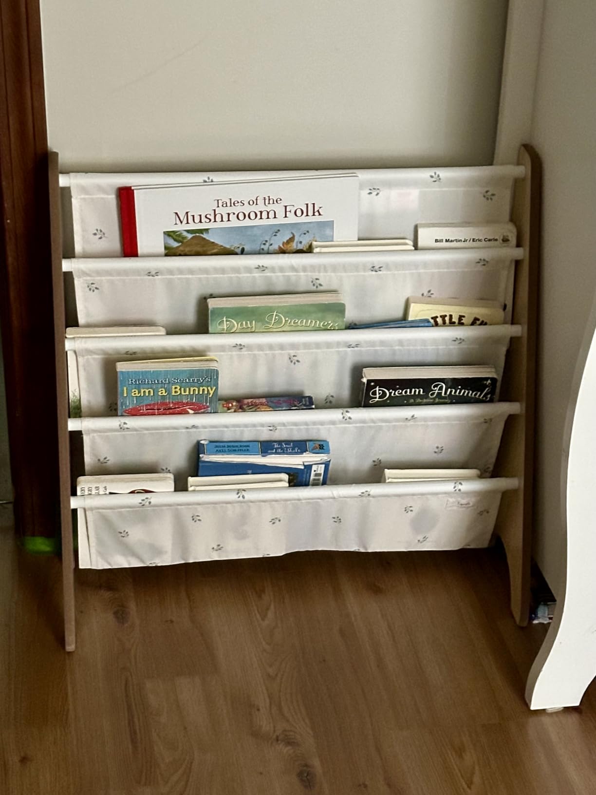 3 Sprouts Kids Bookshelf with Recycled Fabric - 4-Tier Sling Storage for Kids Rooms Holds 35 Titles - Toddler Organizer for Ages 3+ - Terrazzo Cream customer photo 2