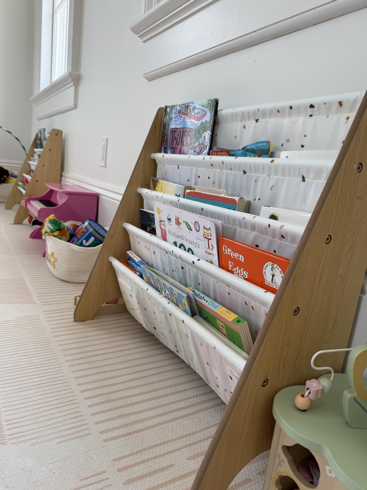 3 Sprouts Kids Bookshelf with Recycled Fabric - 4-Tier Sling Storage for Kids Rooms Holds 35 Titles - Toddler Organizer for Ages 3+ - Cream customer photo 1