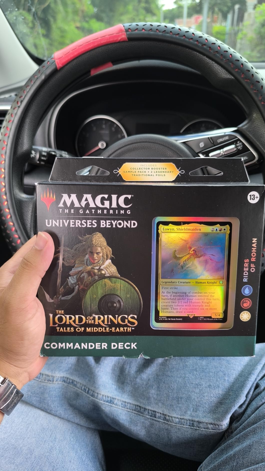 Magic The Gathering The Lord of The Rings: Tales of Middle-Earth Commander Deck 1 + Collector Booster Sample Pack customer photo 2