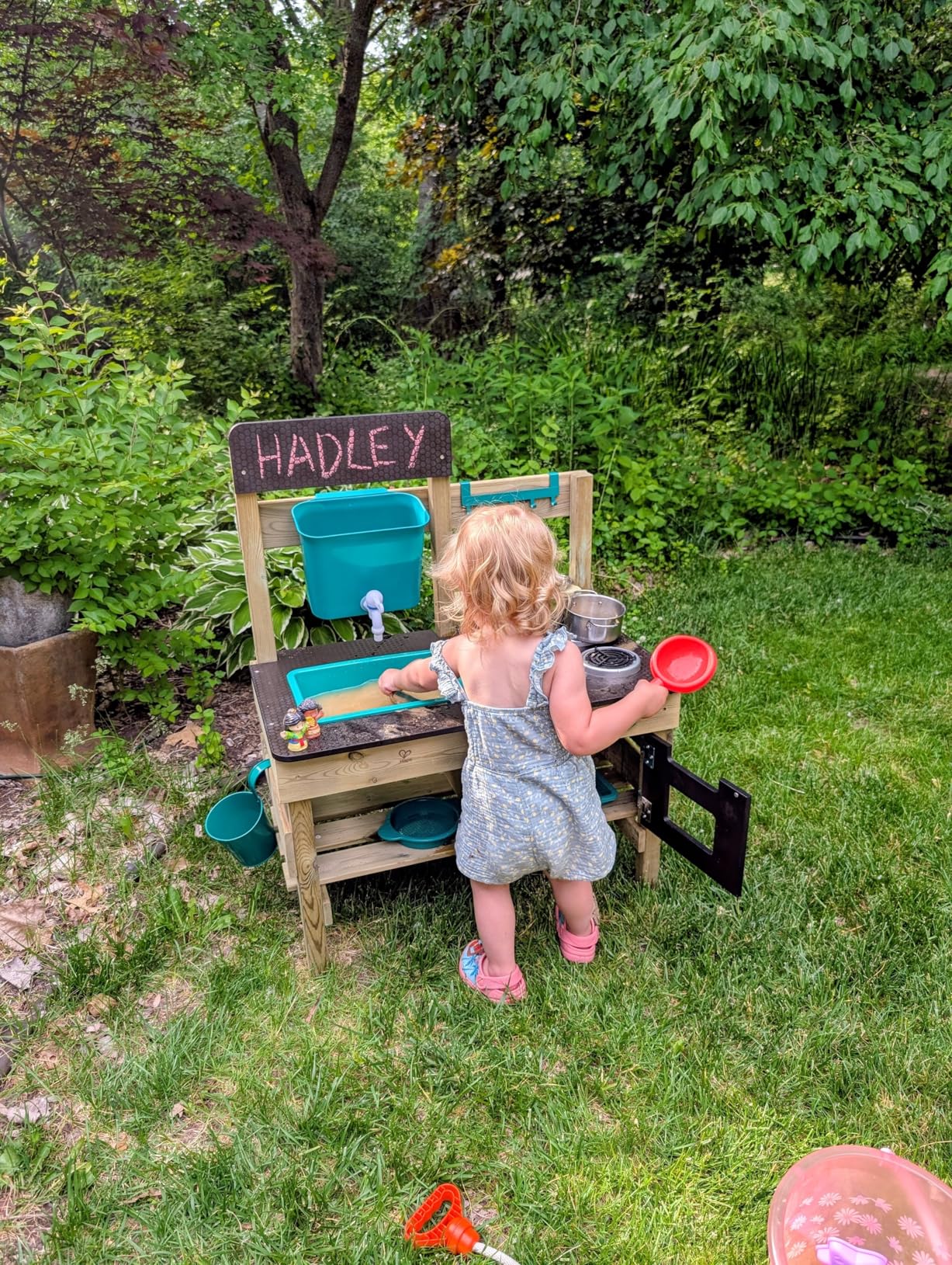Hape Outdoor Kitchen | Mud Kitchen Wooden Toy Playset with Accessories, for Children Ages 3+ Years customer photo 1