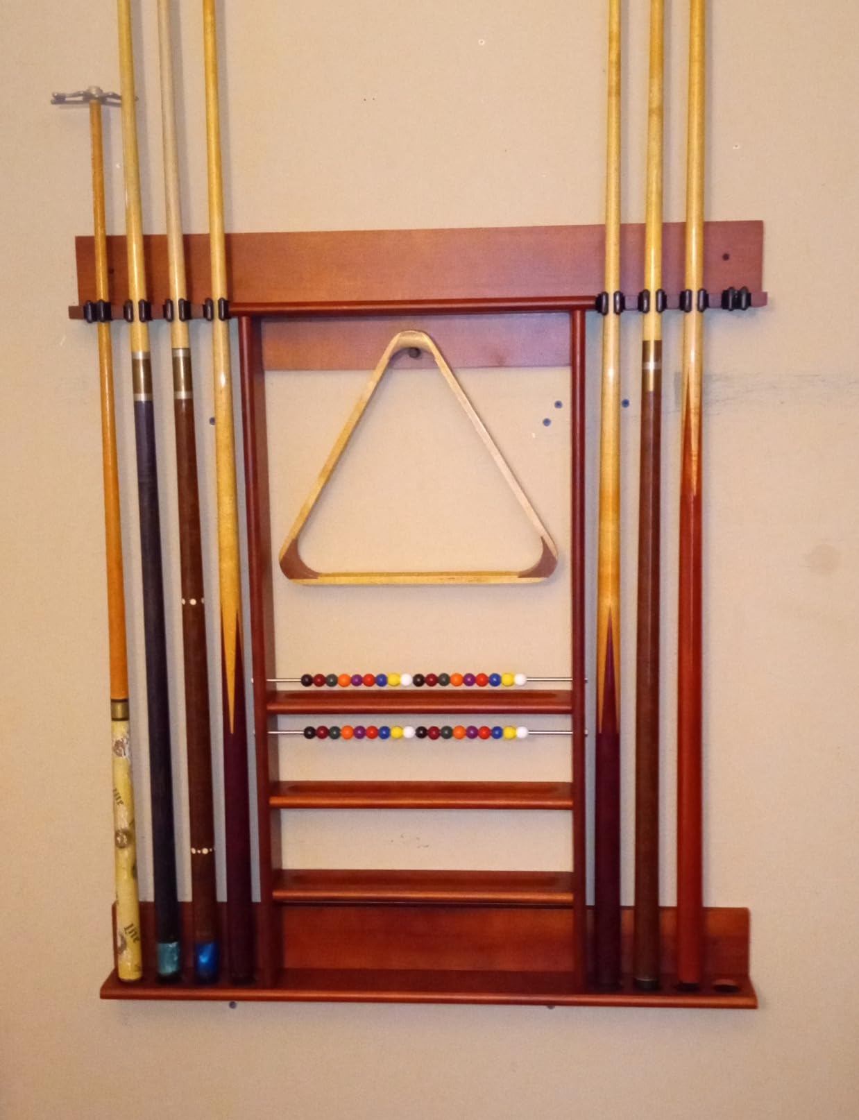 XCSOURCE Pool Cue Rack Only, Pool Stick Holder Wall Mount, 6 Pool Billiard Stick + Ball Set Wall Cue Rack, Made of 100% Solid Pine Wood, Compact Billiard Table Accessories for Man Cave customer photo 2