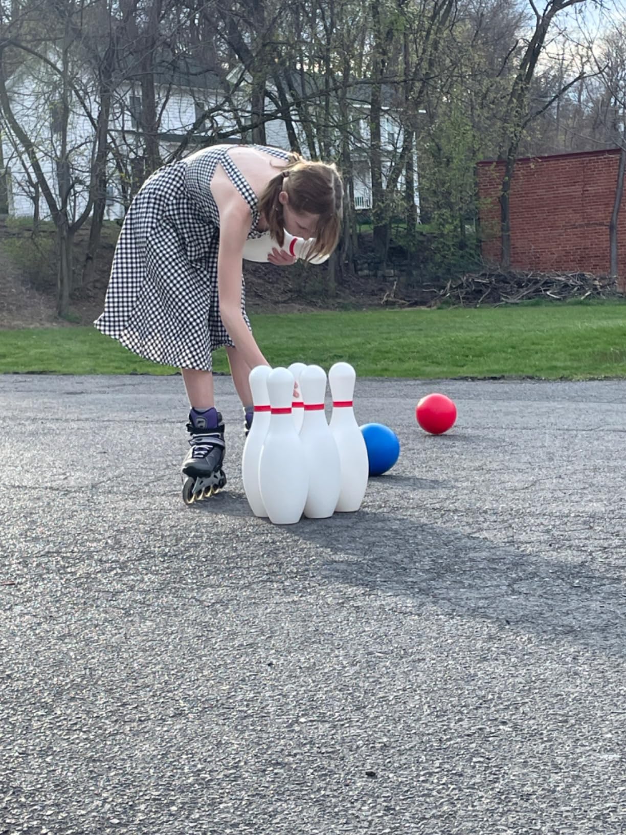 Grip Kids 17 Inch Huge Bowling Set with Storage Bag - 6 Giant Pins, Outdoor & Indoor Backyard Game for Kids, Family Party, Birthday Gift Ages 5+ - Amazon Exclusive customer photo 2