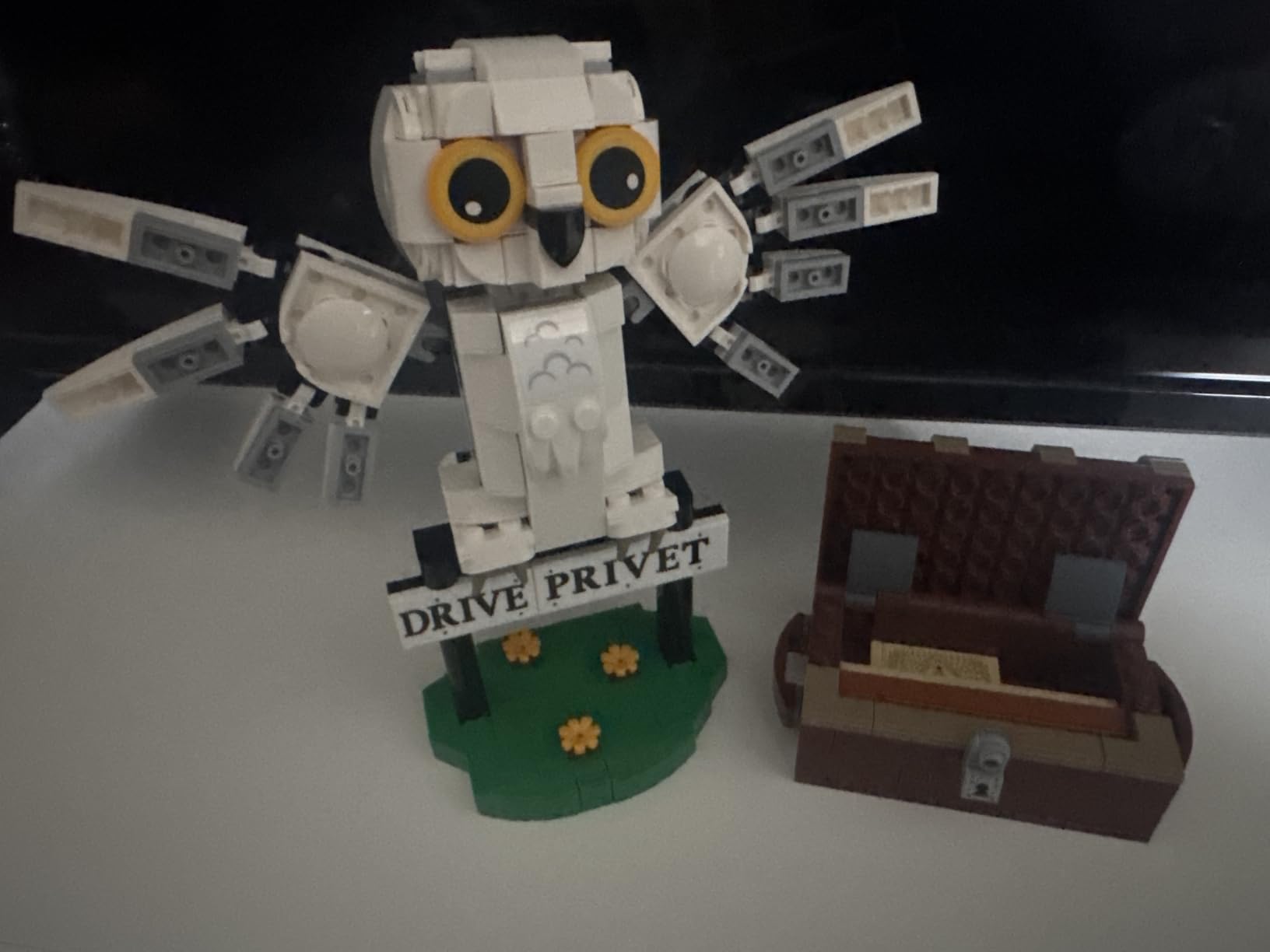 LEGO Harry Potter Hedwig at 4 Privet Drive, Buildable Fantasy Toy with a Harry Potter Owl Figure, Harry Potter Toy for Independent Play, Harry Potter Gift Idea for Girls, Boys and Kids Ages 7+, 76425 customer photo 1