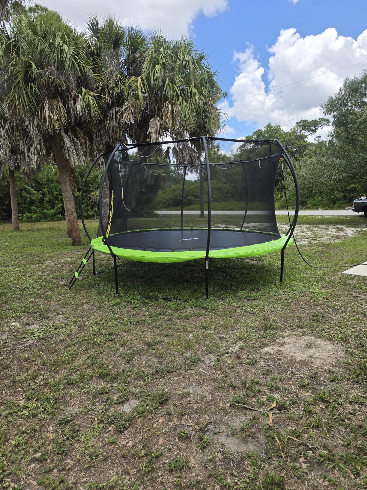 JoyBerri Trampoline Outdoor, ASTM Certified 8FT 10FT 12FT 14FT 15FT 16FT Recreational Trampoline with Enclosure Net, Ladder, Sprinkler and LED Lights customer photo 2