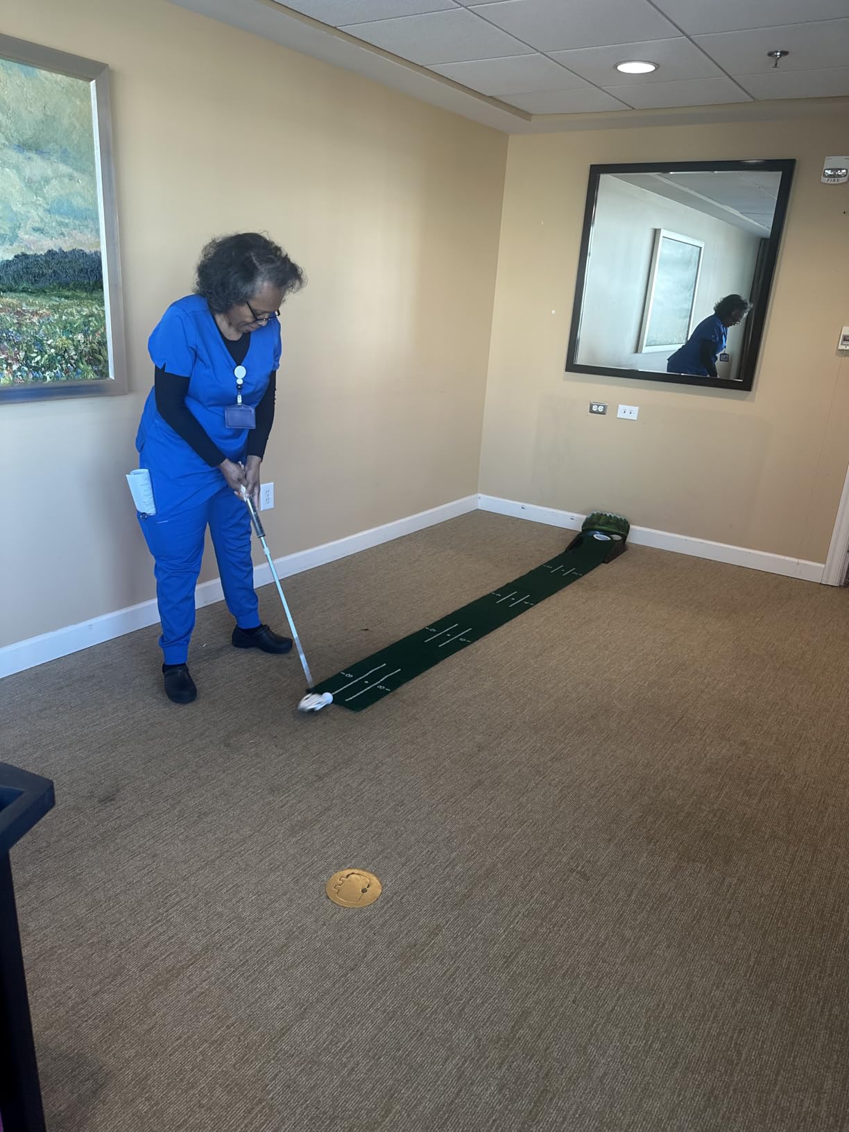 Putting Green Indoor - Golf Putting Mat boasts Genuine Green Speed and a Wrinkle-Free Surface. 8ft Practice Putting Mat with Lenticular 3D Backplate, Alignment Guides and Ball Return customer photo 1
