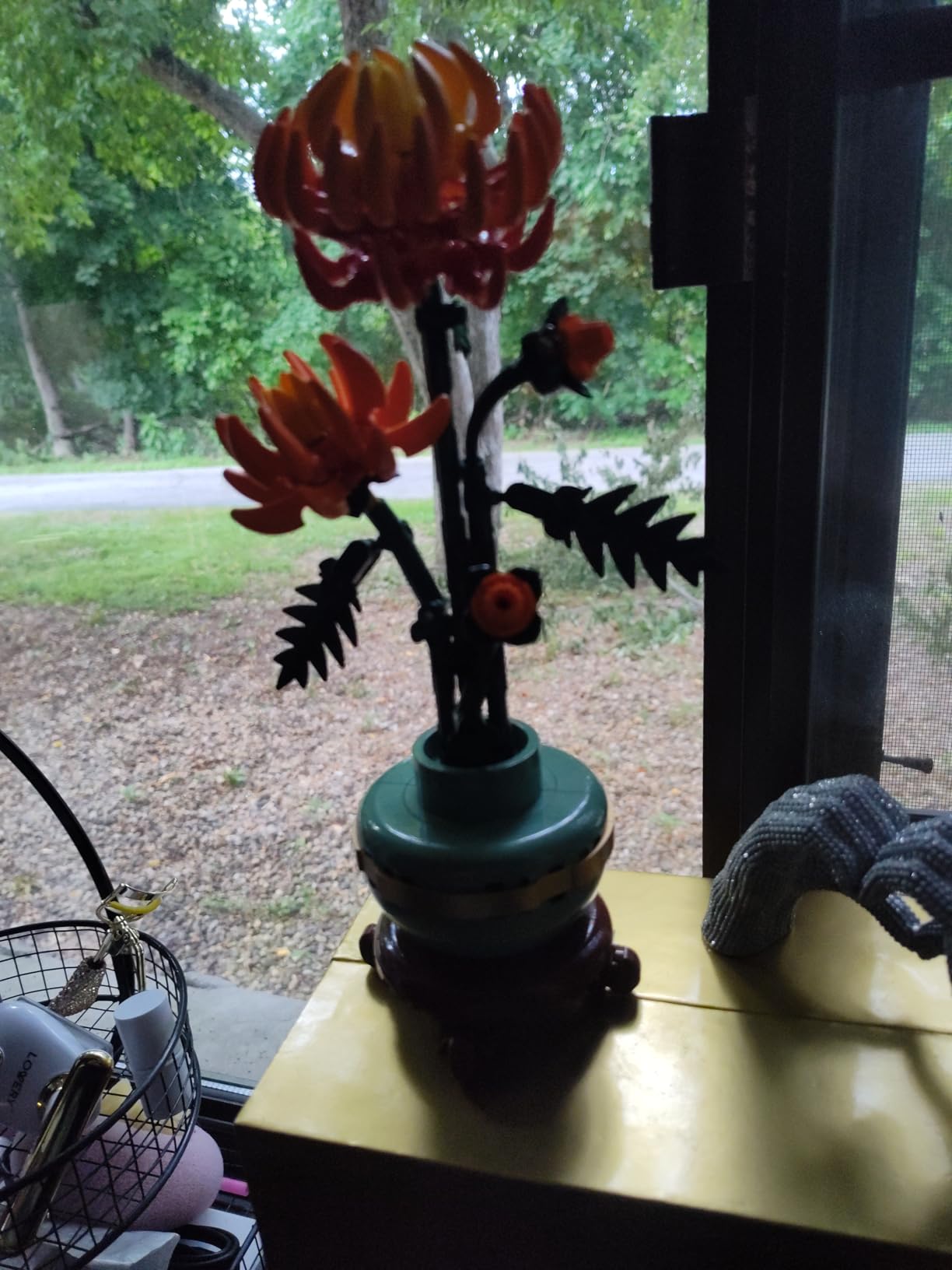 LEGO Botanicals Chrysanthemum Building Set for Adults Ages 18+ - Artificial Flower for Centerpieces (10368) customer photo 1