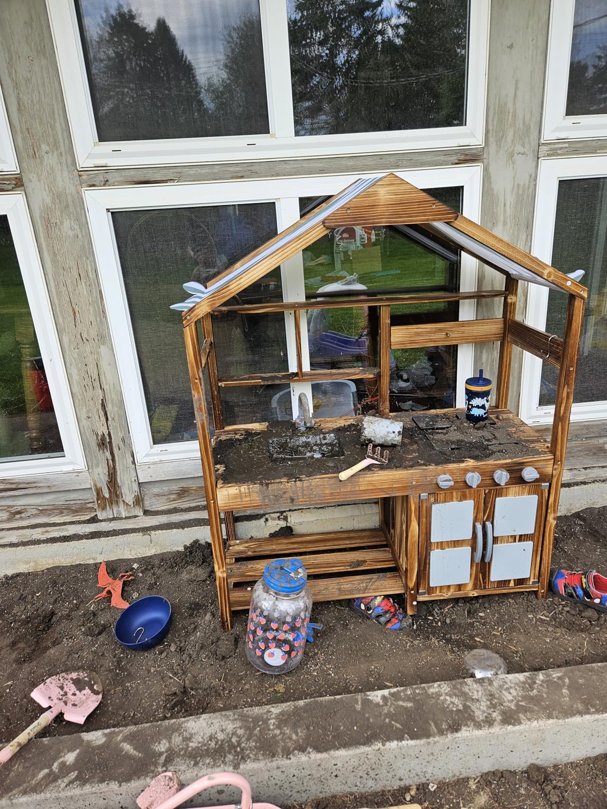 Costzon Mud Kitchen for Kids Outdoor, Wooden Pretend Play Kitchen w/Canopy, Chalkboard, Stove, Removable Sink, Cooking Accessories & Storage, Montessori Toy for Preschool, Backyard, Garden (3+ Years) customer photo 2