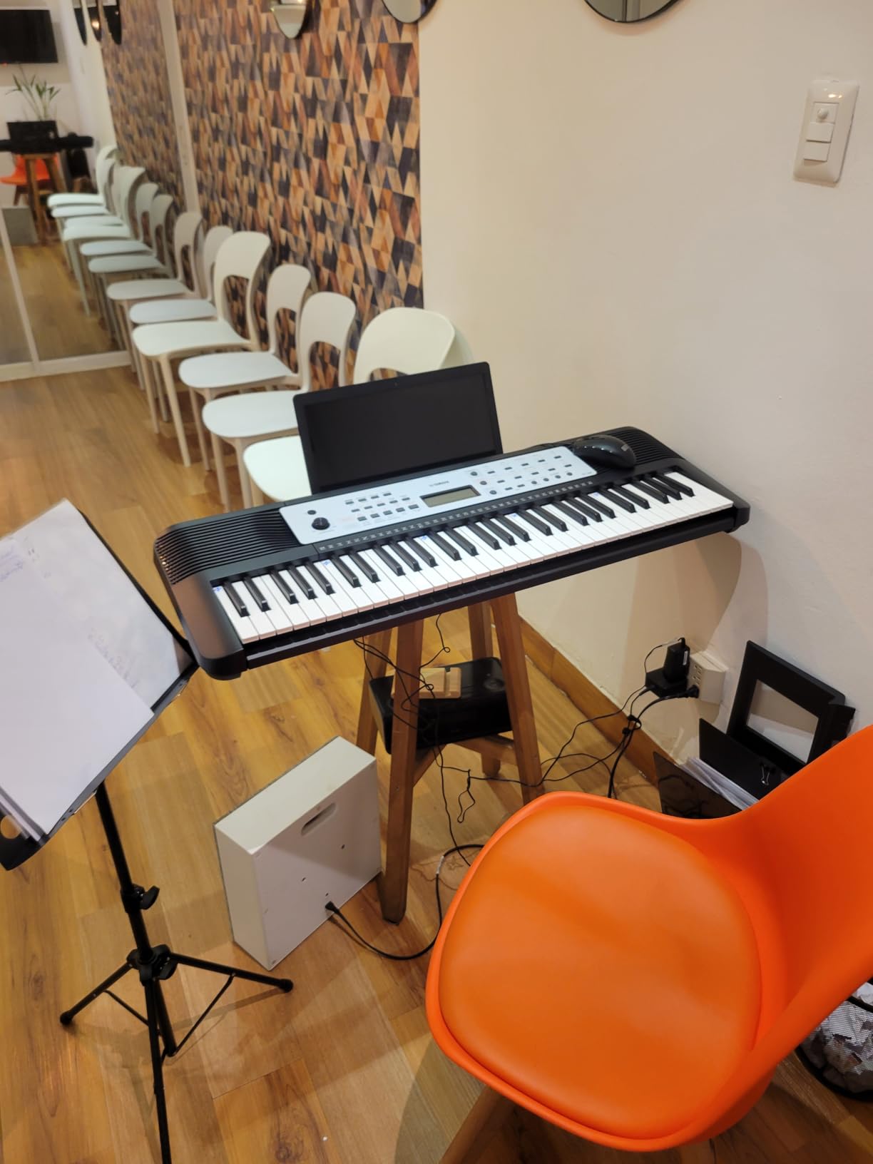 61-Key Portable Keyboard for Beginners with Built-In Songs, Quiz Mode, Music Rest, with Power Adapter YPT280 customer photo 1