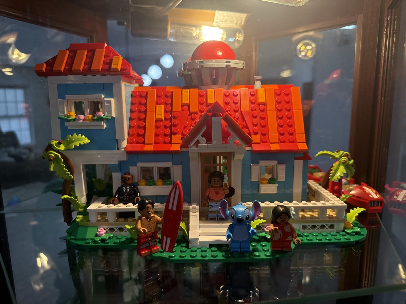 LEGO Disney Lilo and Stitch Beach House Toy - Building Playset for Kids, Girls and Boys, Ages 9+ - Includes 5 Minifigures - Disney Gift Idea for Fans of Lilo & Stitch Movie - 43268 customer photo 2