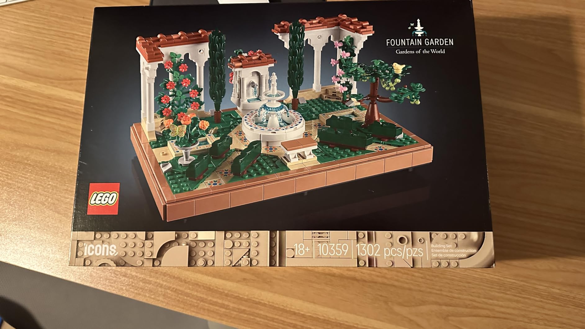 LEGO Icons Fountain Garden Building Set - DIY Kit for Adults (10359) customer photo 2