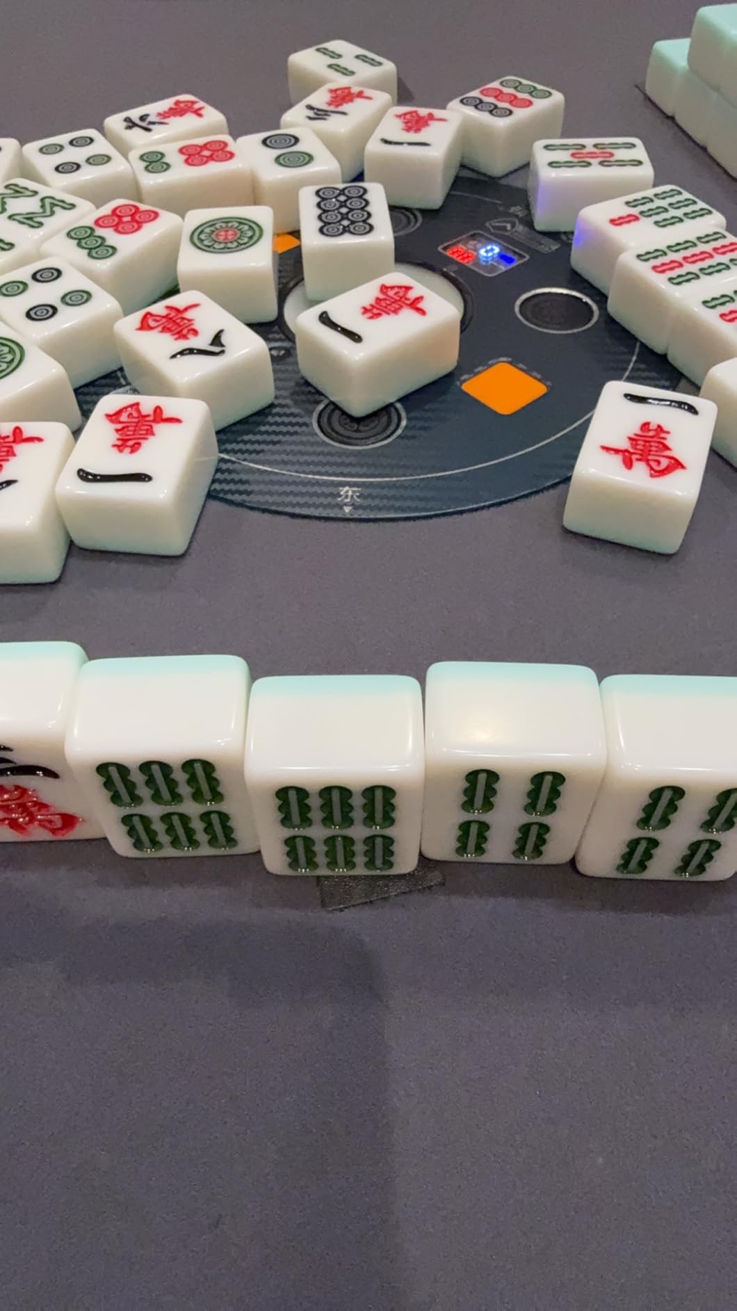 Sifang City (42mm/1.6inch) Chinese Style Folding Automatic Mahjong Table, American 110V, 8ft Cable, Includes 2 Dices, Glass Table Cover, 2 Sets Jade Style 144 Tiles (42mm White) 四方城42号玉石牌可折叠麻将机 customer photo 1
