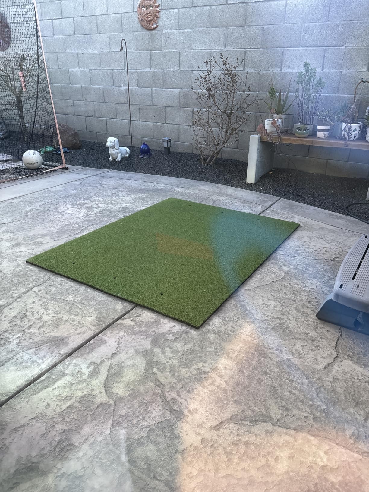 Amazon Basics Artificial Turf Golf Hitting Mat customer photo 1