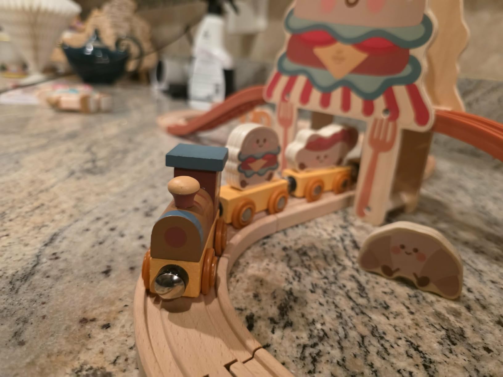 Lehoo Castle 68PCS Wooden Train Set - Toy Train Set for Toddlers 2-4, Wooden Train Track for Kids w/Crane, Railway Playset for 3 Year Old Boys Girls Birthday Gift customer photo 1