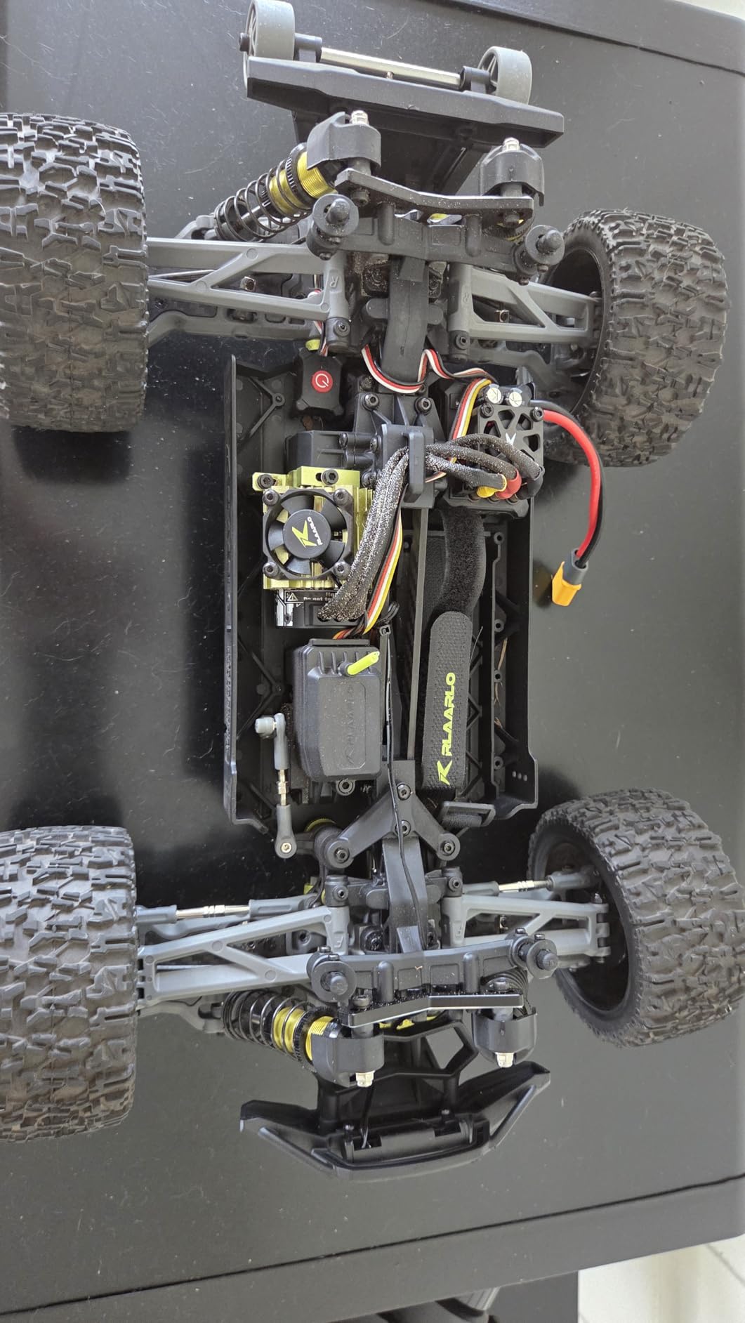 RIAARIO 1/10 Brushless RC Cars, 50+ MPH, 4WD, Waterproof, Carbon Fiber customer photo 2