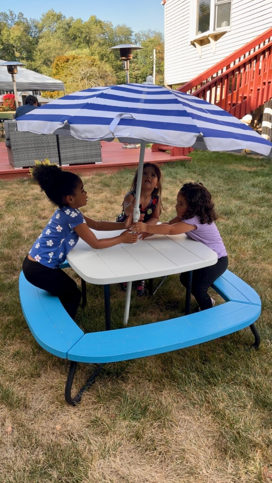 HONEY JOY Kids Picnic Table, 8 Person Toddler Outdoor Table and Chair Set, 4 Built-in Benches, Removable Umbrella, Metal Frame & HDPE Top, Children Outdoor Furniture for Backyard Patio Garden (Coffee) customer photo 1