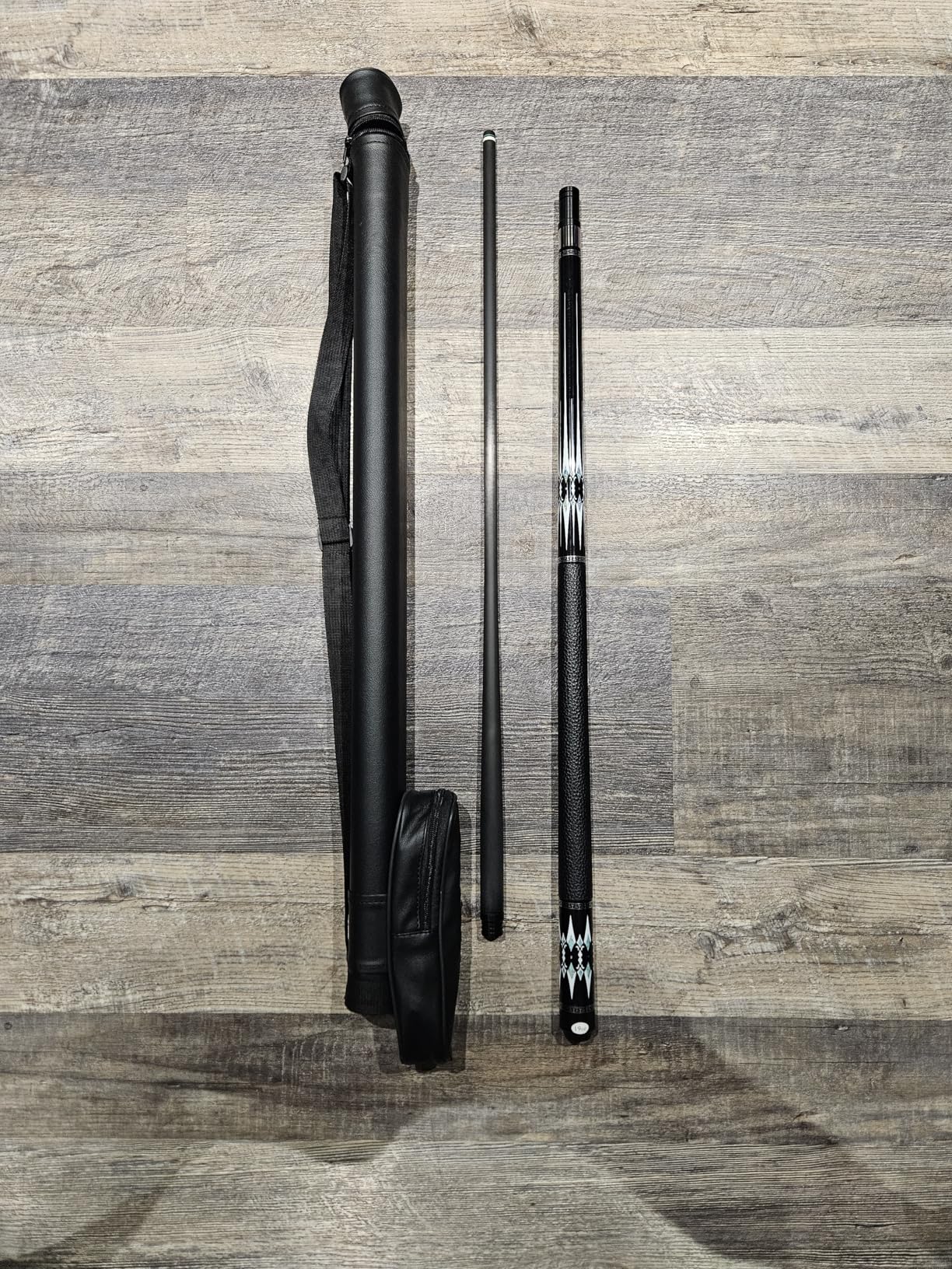 Carbon Fiber Pool Cue Stick with Case, 2-Pieces 58-Inch Low Deflection Professional Cue Stick for Billiards, Pro Taper Carbon Fibre Shaft with Genuine Leather Wrap and 12.5mm Tip customer photo 1
