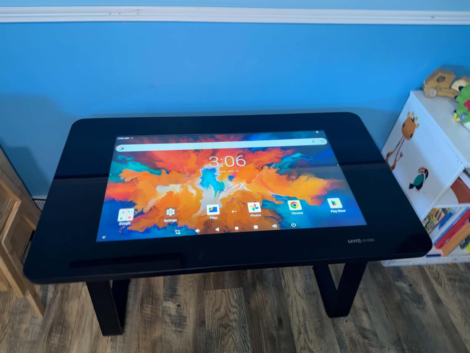 MWE 32 Inch Game Table, Multifunctional Touchscreen Table, Detachable Interactive Display for Indoor Entertainment, Meetings & Education, Android 13, 8+128GB customer photo 1