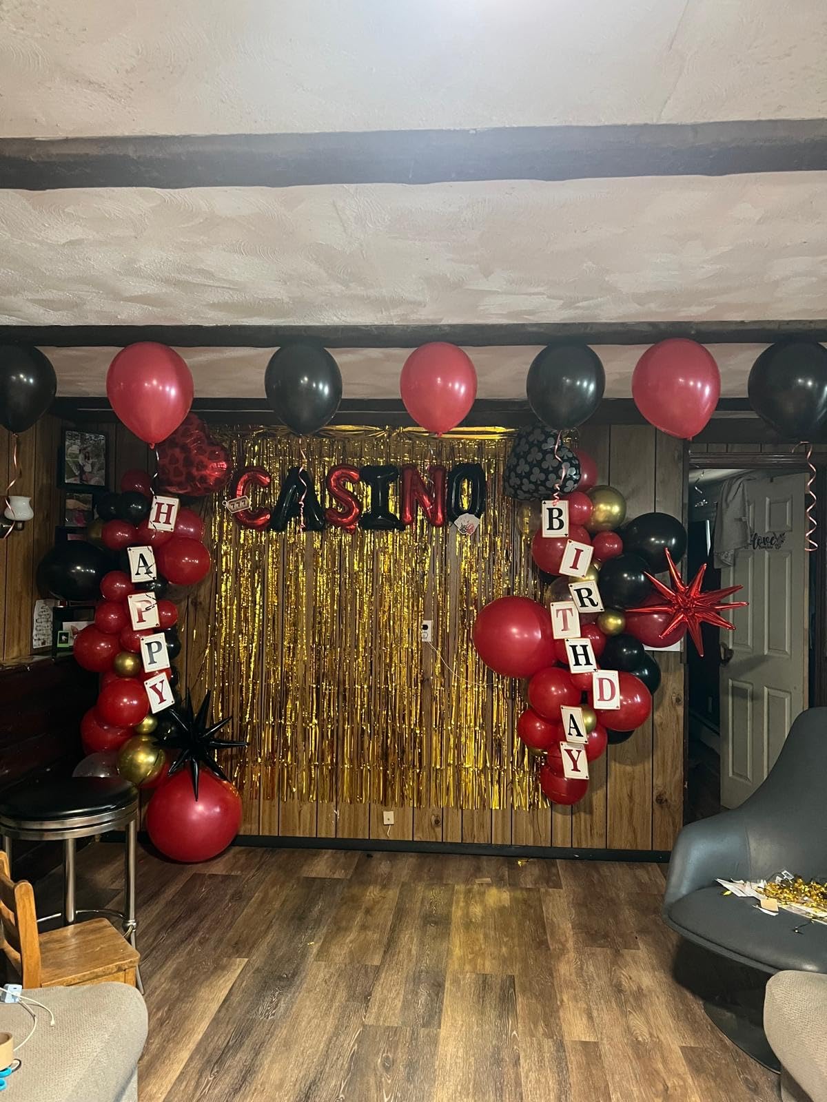 337Pcs Vegas Themed Party Decorations Serves 25, Casino Theme Party Supplies with Banner, Dice Boxes, Cupcake Stand, Photo Booth Props and Balloons for Poker Party Decorations and Game Night customer photo 1