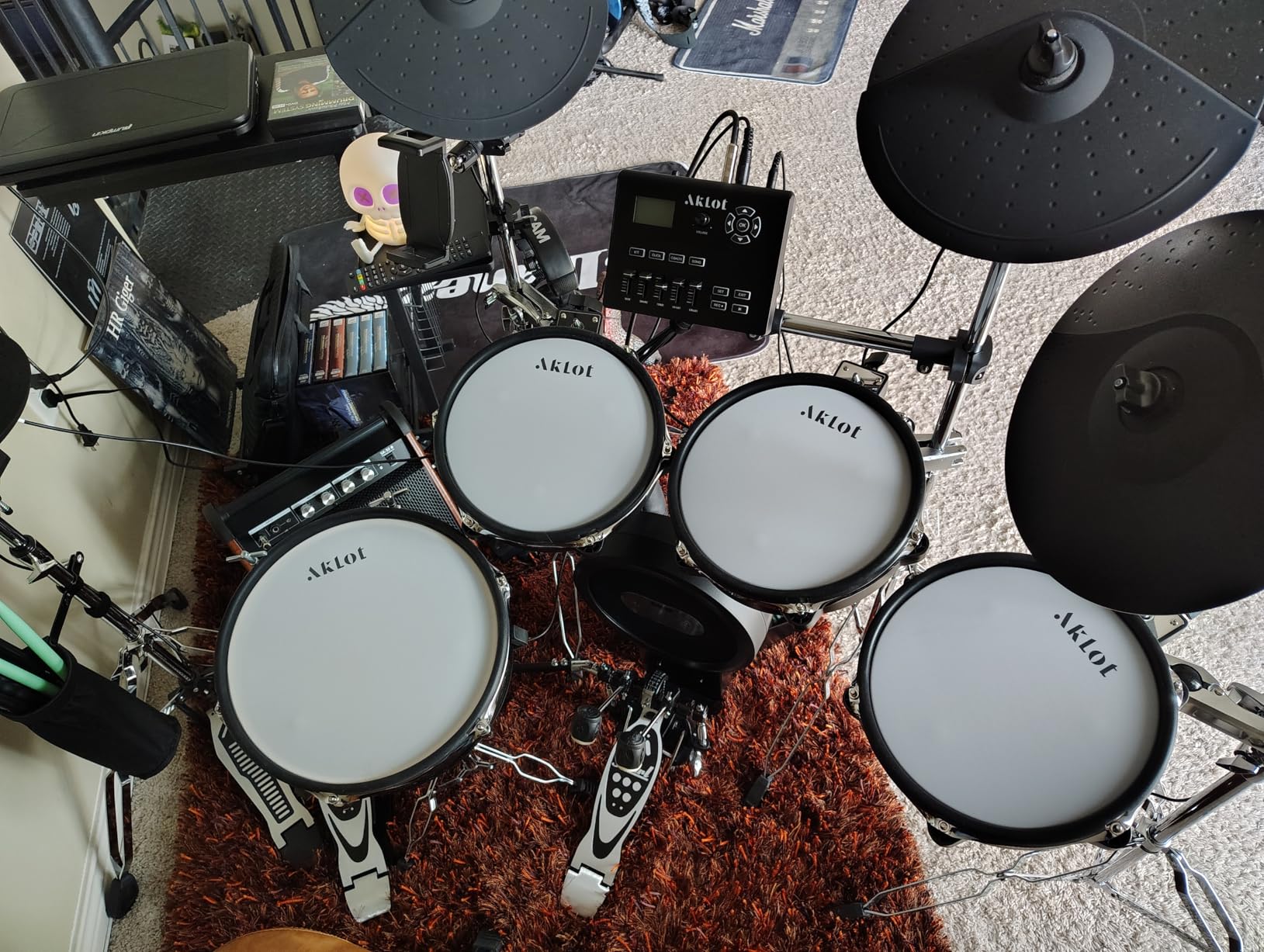 AKLOT Multi-Zone Electric Drum Set: 4 Dual-Trigger Quiet Mesh Drums, 360 Sounds, 10 User Kits, Cymbals with Choke, Electronic Drum Set with Throne, Headphones, Lesson Book for Beginner (B-CORE530Pro) customer photo 1