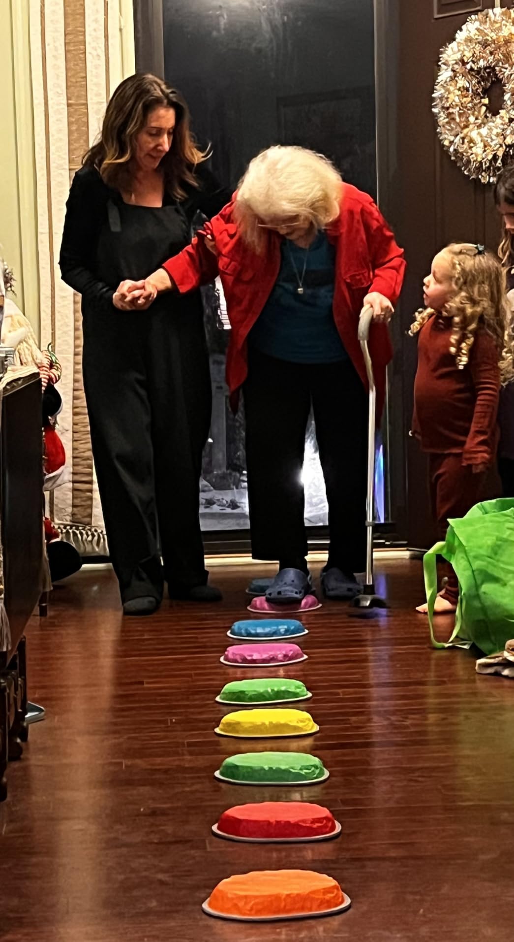 National Geographic Kids Stepping Stones & Balance Beams - 12 Piece Obstacle Course for Kids Ages 3+ with Foam Dice, Play & Learn Cards, Non-Slip Rubber Base, Toddler Indoor & Outdoor Active Play Set customer photo 2