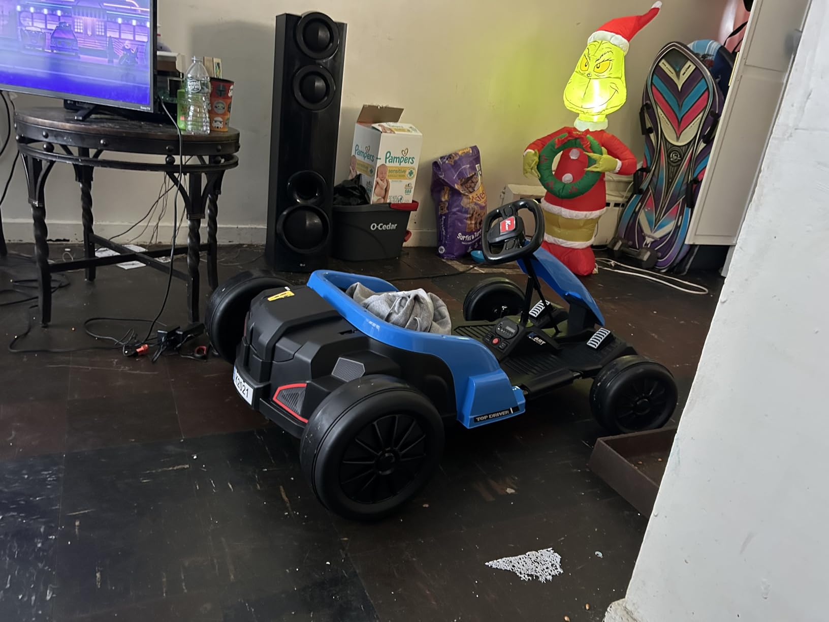 Qaba Electric Go Kart, 24V 9Ah Big Battery, Kids Drift Kart with Dual 150W Motors, Adjustable Seat & 11.2MPH High Speed, Slow Start, 5-Point Safety Belt, for 6-12 Years, White customer photo 2