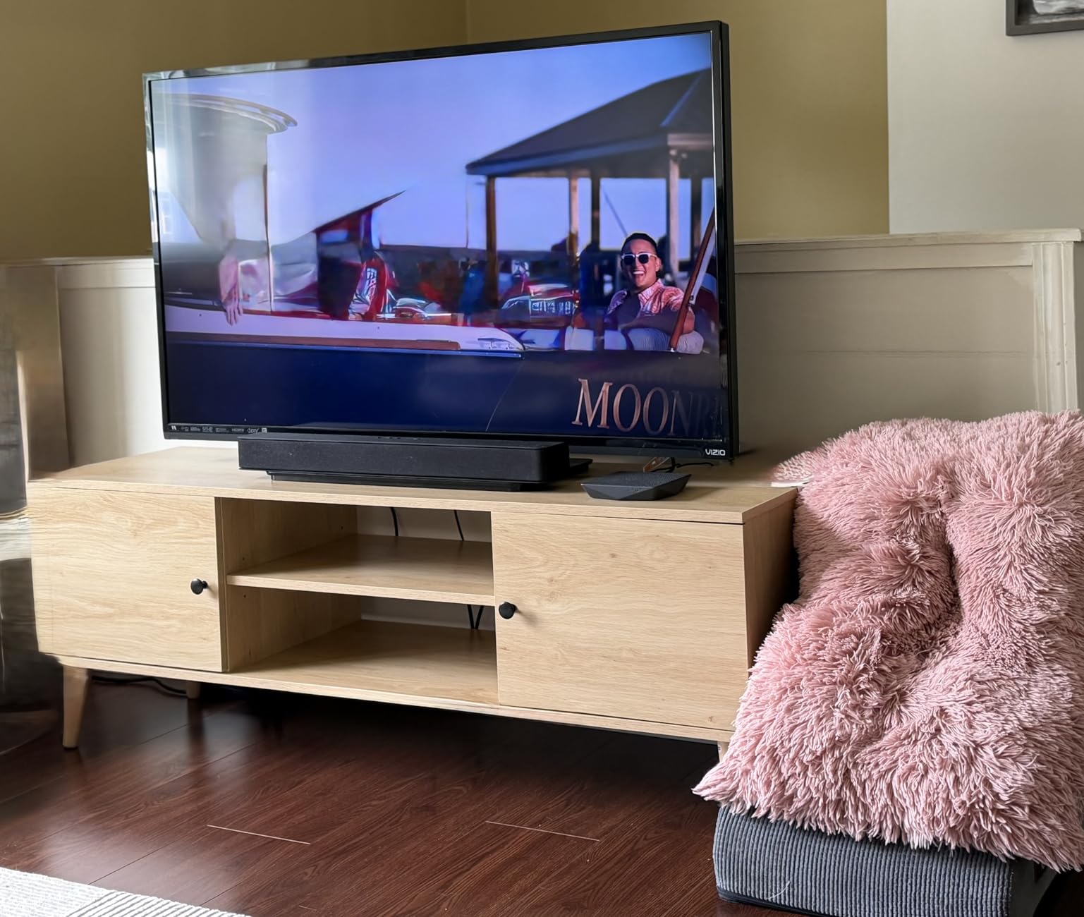 Sweetcrispy TV Stand for 55 60 inch TV, Modern Mid Century Entertainment Center with Storage, Media Console Table 2 Cabinet, Soft Hinge, Handle Door, Wooden Living Room, Office Furniture, Oak customer photo 1