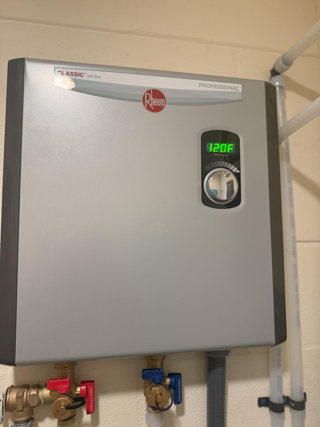 Rheem 18kW 240V Tankless Electric Water Heater, Gray customer photo 1