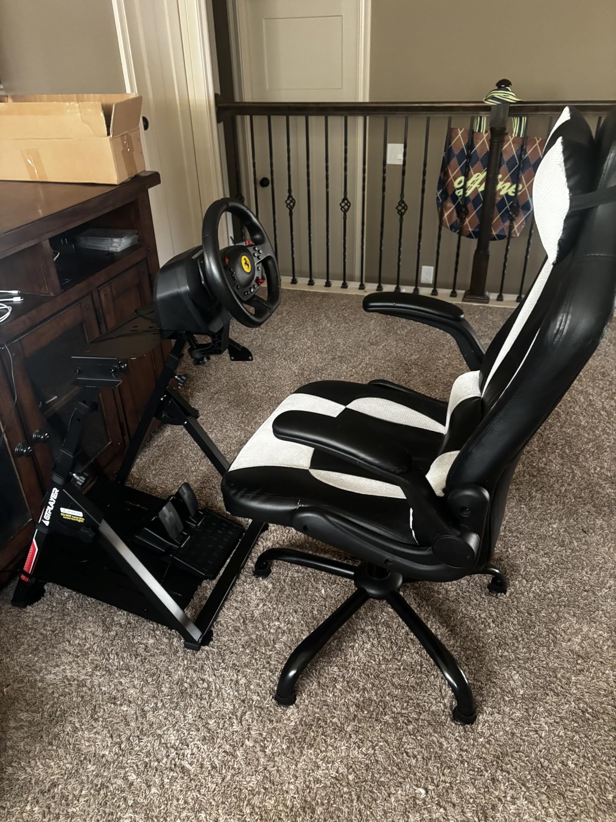 Thrustmaster T98 Ferrari 296 GTB - Racing Wheel and Pedal Set - PS5 & PC customer photo 1