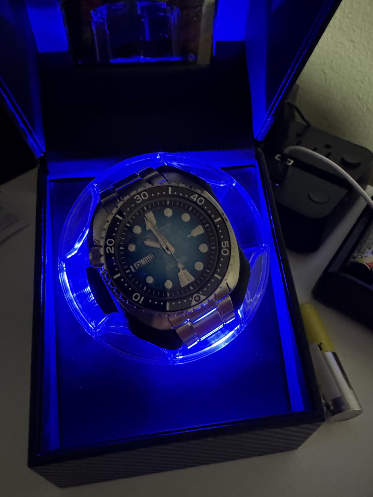 ANWBROAD Watch Winder for Automatic Watches, 4 Modes Single Automatic Watch Winder box with LED Crystal Design, Rotating Watch Case with Super Quiet Motor with Type-C Adapter, UJWW006C customer photo 1