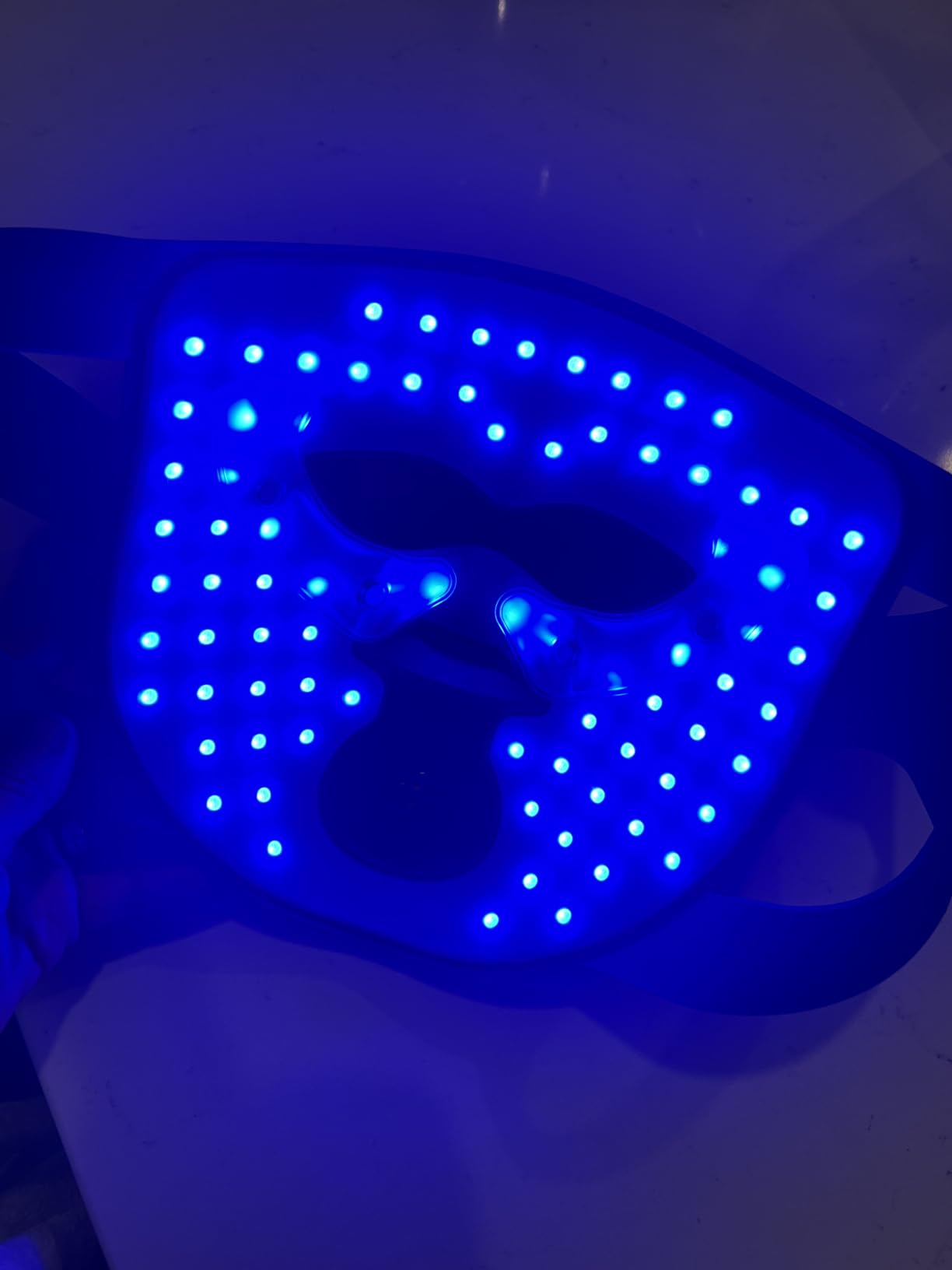 INIA Glow 4D Wireless Red Light Therapy Mask for face - Dual NIR, 320 LEDs, 4 Modes, Under-Eye Cooling, Cordless & Rechargeable LED Face Mask for Home & Travel customer photo 2