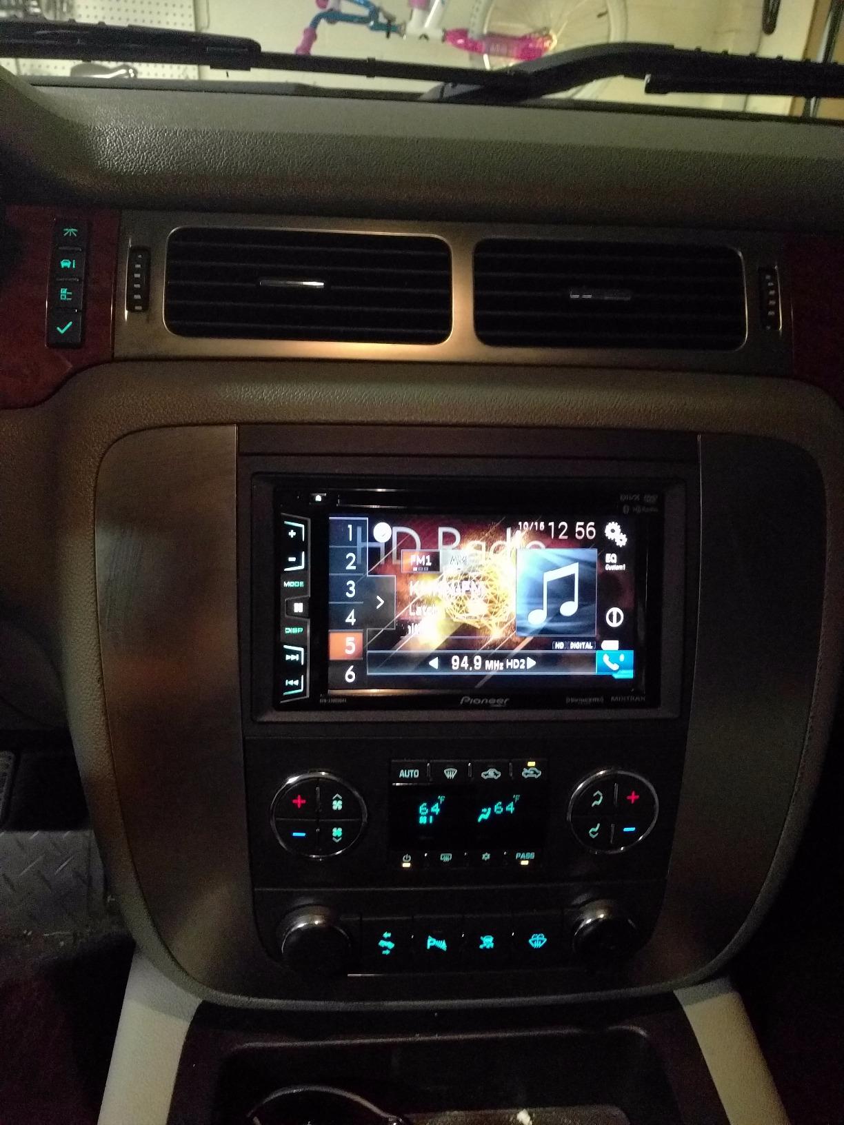 Metra 95-3305 Double DIN Installation Dash Kit for 2006-up Chevrolet Vehicles, Black customer photo 2