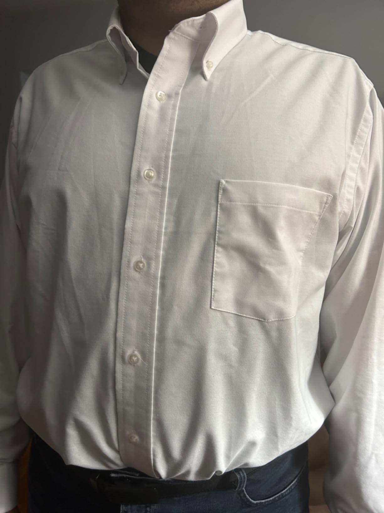 Van Heusen Men's Regular Fit Oxford Solid Buttondown Collar Dress Shirt customer photo 1