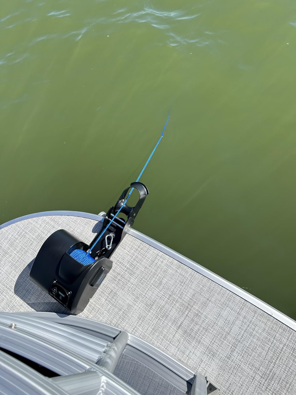 Camco TRAC Outdoors Pontoon 35-G3 Electric Boat Anchor Winch - 12-Volt DC All Steel Gear Motor & 100-feet Pre-Wound Double-Braid Anchor Rope (69003) customer photo 2