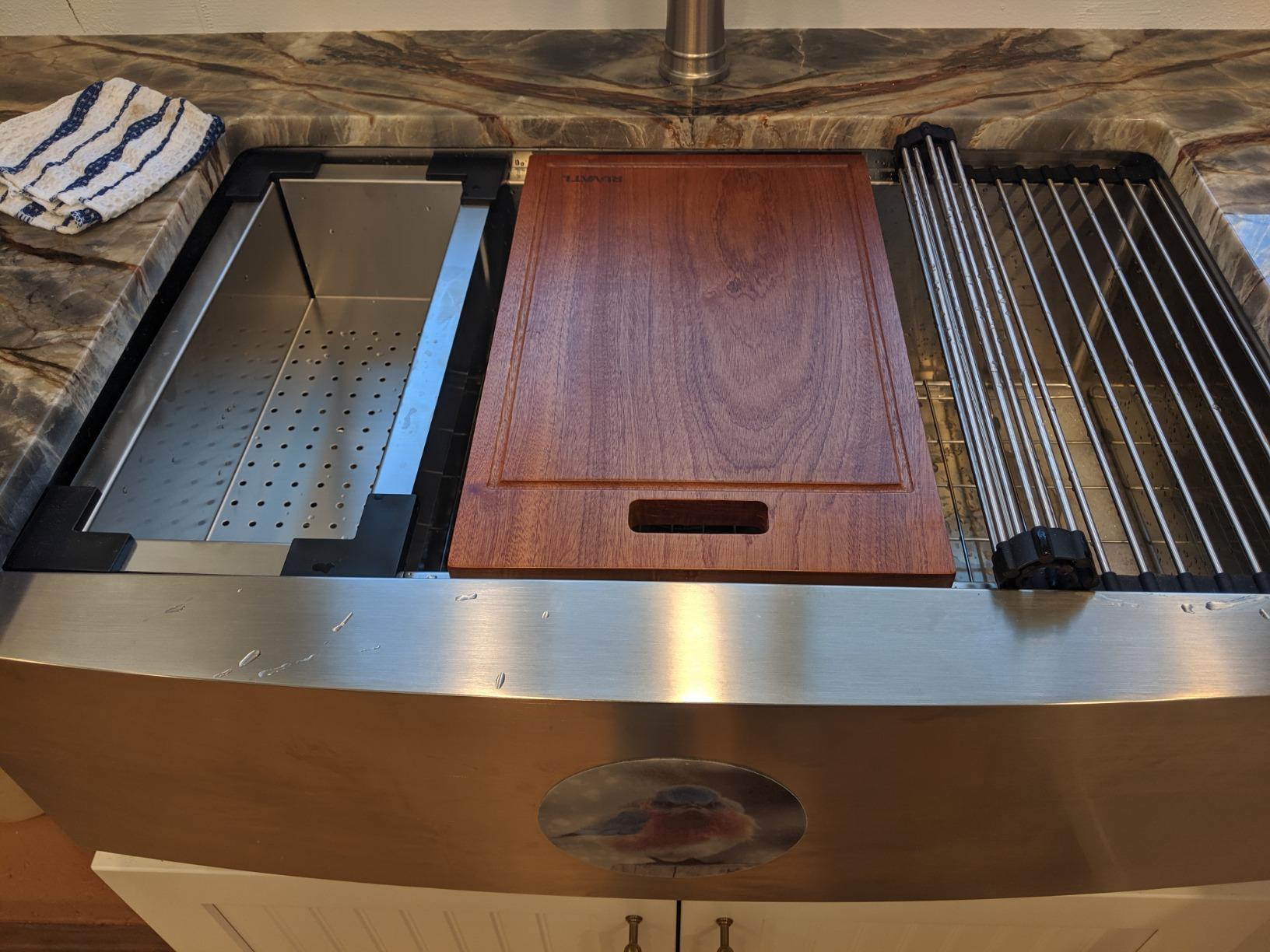Ruvati 33-in 16-Gauge Apron-Front Farmhouse Workstation Sink - RVH9200 customer photo 1