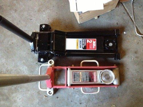 ARCAN 2-Ton (4,000 lb.) Steel Extra Long Reach Low Profile Floor Jack, 2.75 in. to 24 in. Lift Range, Model A20016 customer photo 1