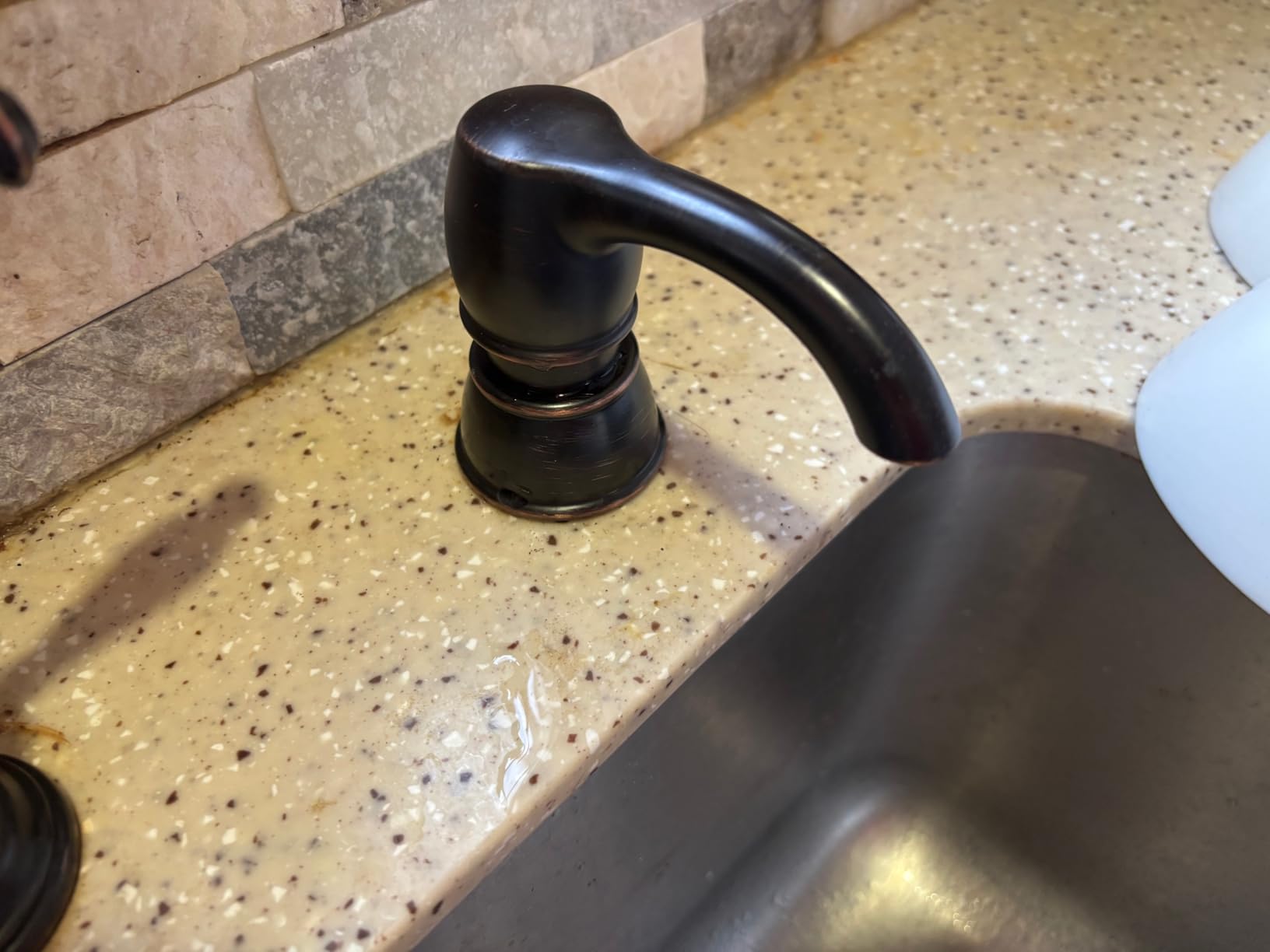 Pfister Hanover Kitchen Sink Faucet with Pull Down Sprayer and Soap Dispenser, 2-Handle High Arc Design, Tuscan Bronze Finish for Kitchen Sink F5314HNY customer photo 1
