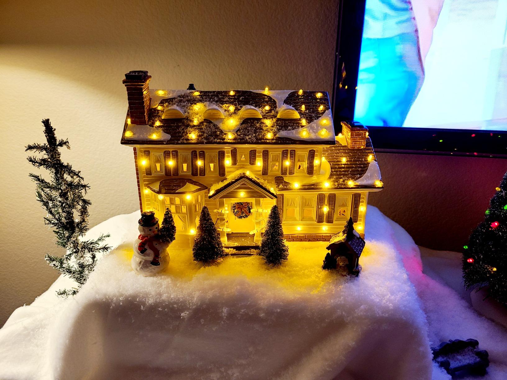Department 56 Snow Village National Lampoons Christmas Vacation the Griswold Holiday House Lit Building, 7.48 Inch, Multicolor customer photo 1
