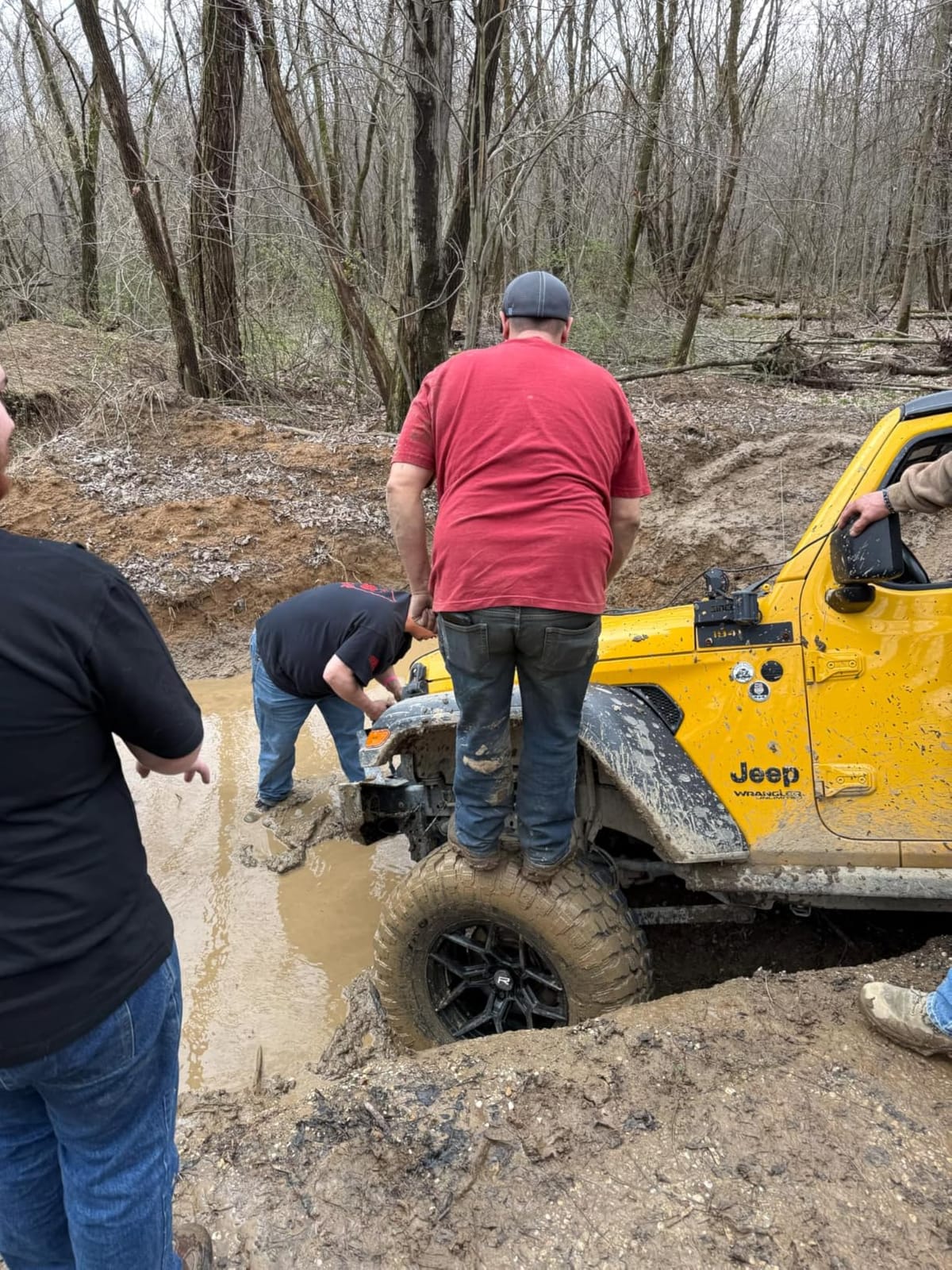 Rough Country 9,500LB PRO Series Winch with Synthetic Rope - 12V Waterproof Electric Winch customer photo 2