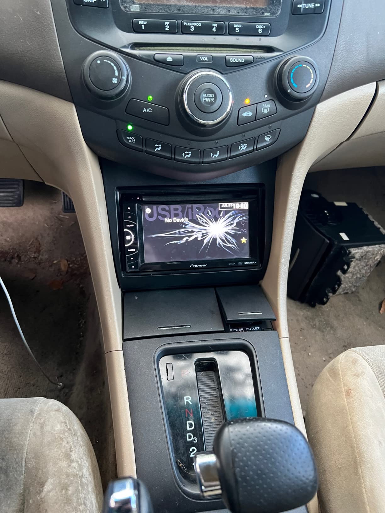 Metra 95-7862 Double DIN Installation Dash Kit for Honda Accord (Black) customer photo 1