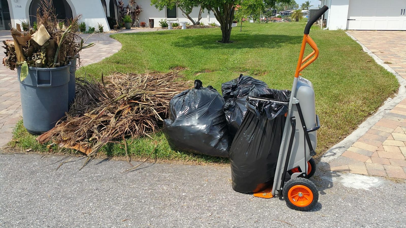WORX Wheelbarrow Heavy Duty Dolly, 8-in-1 Aerocart Garden Cart, WG050 customer photo 1