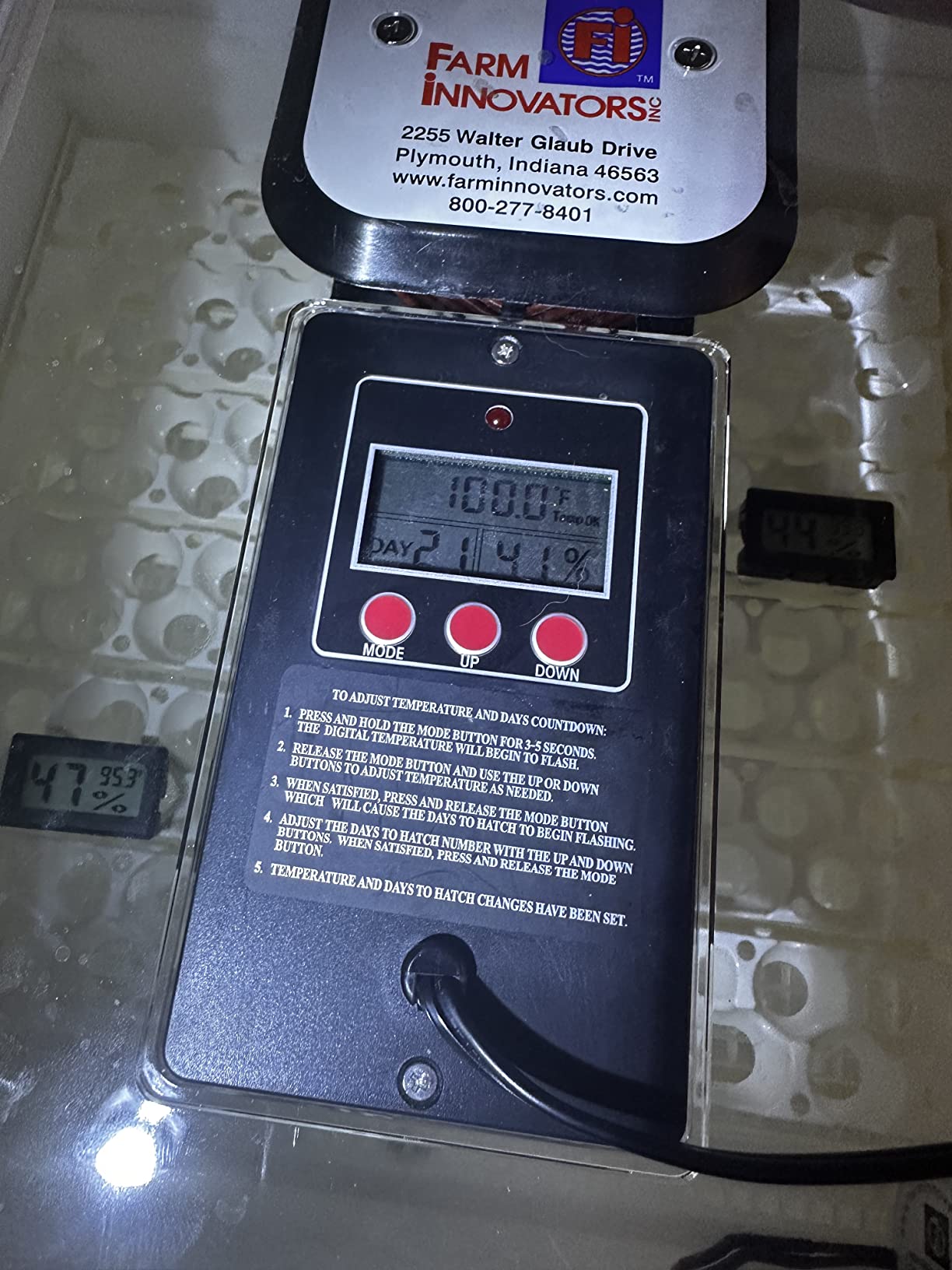 Farm Innovators 41 Egg Digital Circulated Air Incubator, Auto Turner, White | Readout Shows Temp, Humidity & Days to Hatch, 360-Degree Window, E-Z Fill Water Channels, Holds Duck & Goose Eggs customer photo 1