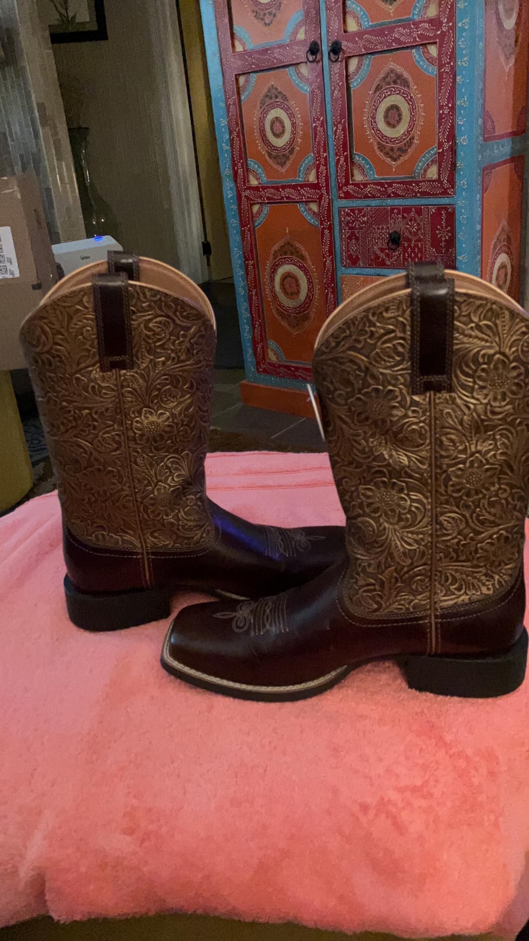 Ariat Women's Round Up Wide Square Toe Western Boot customer photo 2