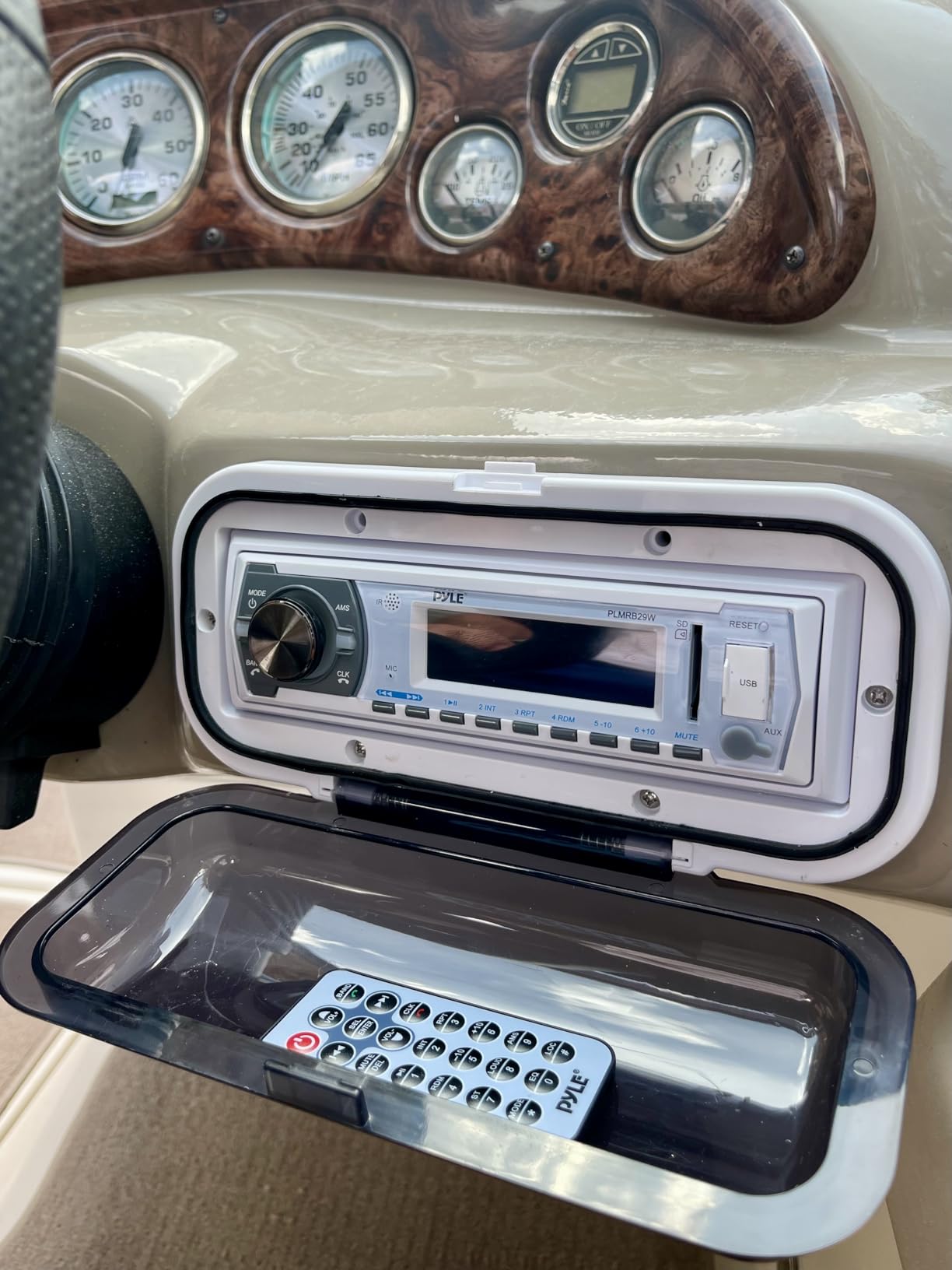 Pyle Marine Bluetooth Stereo Radio - 12v Single DIN Style Boat In dash Radio Receiver System with Built-in Mic, Digital LCD, RCA, MP3, USB, AM FM Radio - Remote Control - PLMRB29B (Black) customer photo 1