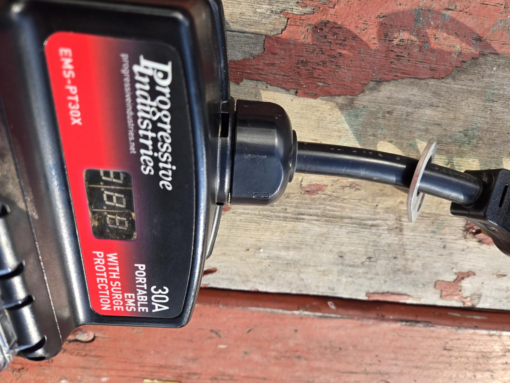 Progressive Industries EMS-PT30X Portable RV Surge Protector, Black, 30 Amp customer photo 1