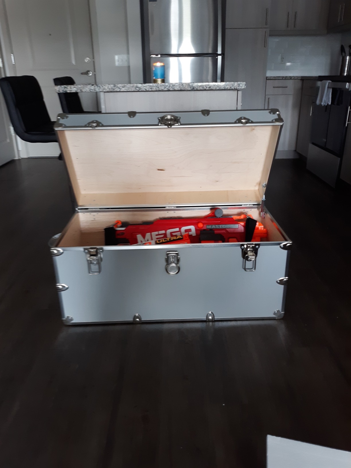 Rhino Classic XXL Storage Trunk, College Dorm Chest, Bench, Coffee Table | 36L x 18W x 18H, 1500+ lb Capacity, Baltic Birch Plywood, Nickel Plated Steel, Lockable, Home Storage, Dorm Room customer photo 2