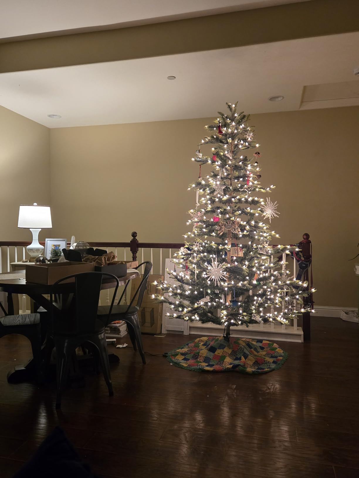 Puleo International 7.5ft Pre-Lit Aspen Fir Artificial Christmas Tree, 700 Clear Lights, 1,319 Realistic Dense Branch Tips, Metal Stand customer photo 1