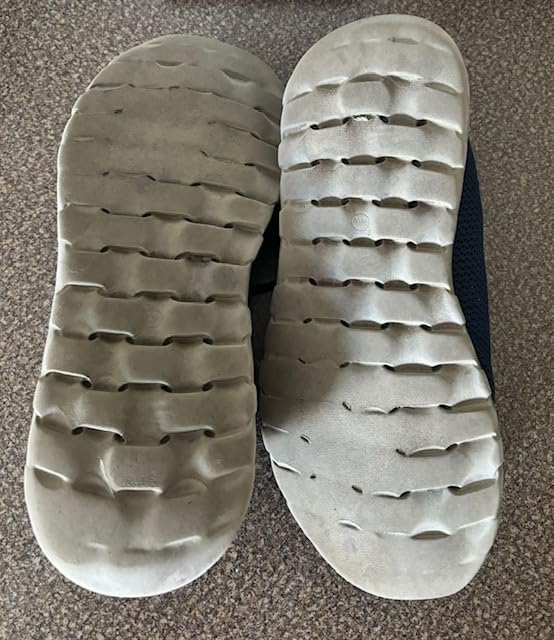Skechers Men's Go Walk Max - Effort Sneaker customer photo 1