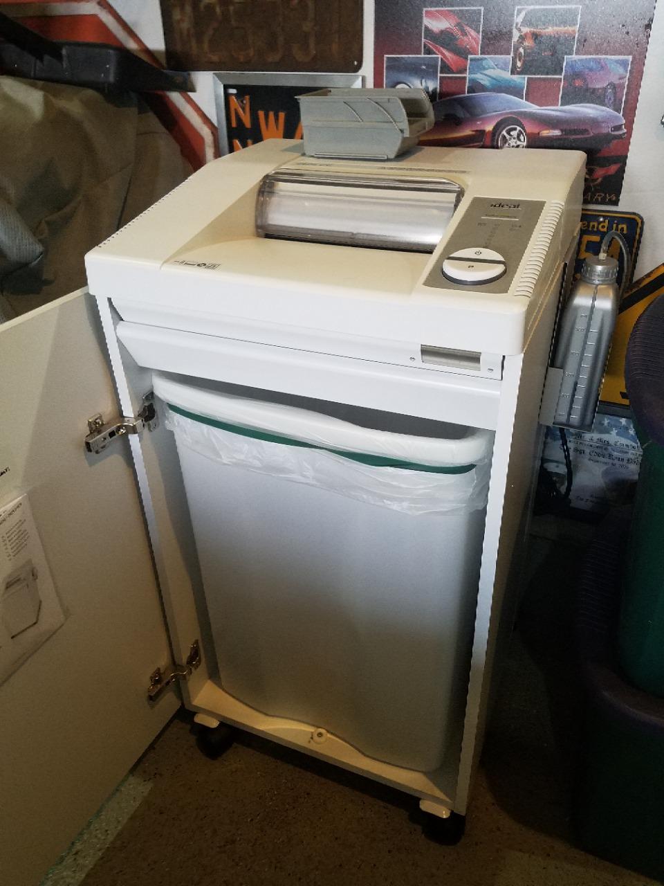 ideal. 2604 Cross-Cut Centralized Office Shredder with Automatic Oiler, Continuous Operation, 23-25 Sheet Feed Capacity, 26 gal Bin, P-4 Security customer photo 1