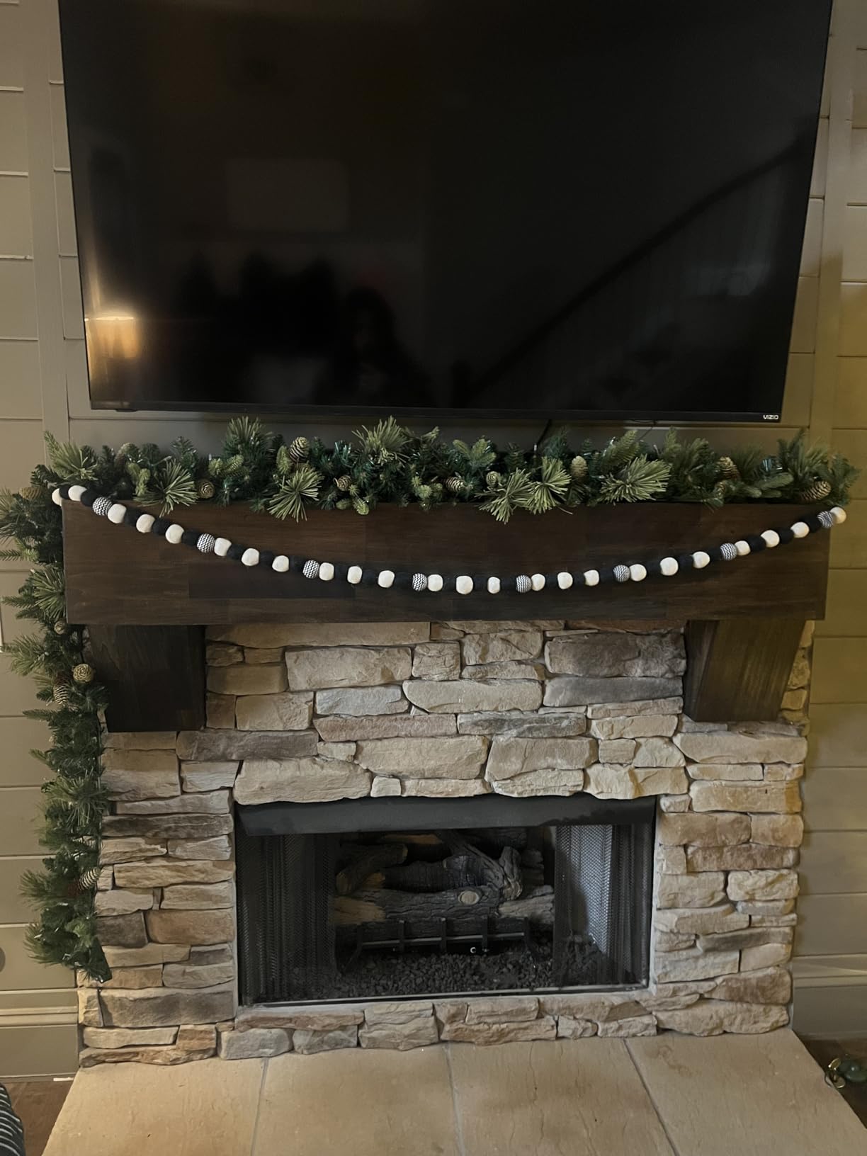 National Tree Company 9ft Pre-Lit Carolina Pine Christmas Garland | 100 Warm White LED Lights, 240 Tips, Artificial Christmas Decoration With Pinecones, Timer, Green customer photo 2